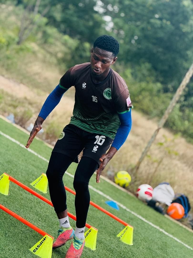 Paradise Warriors FC Coach